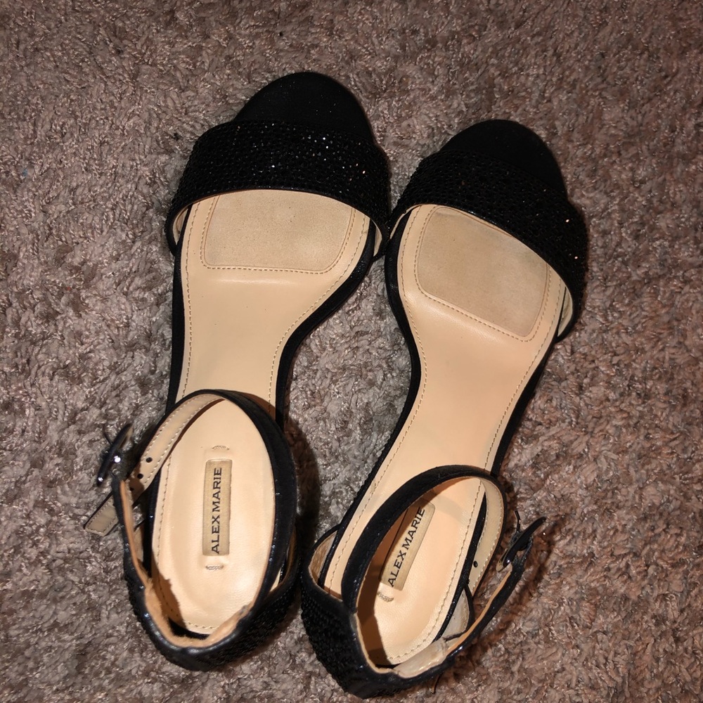 Pumps - Picture 2 of 2